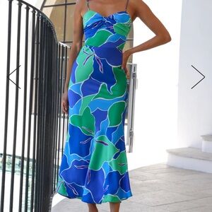 Brand new with tags. Didn't fit. Couldn't return